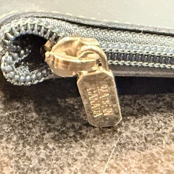 Roots leather pouch - Picture 3 of 5